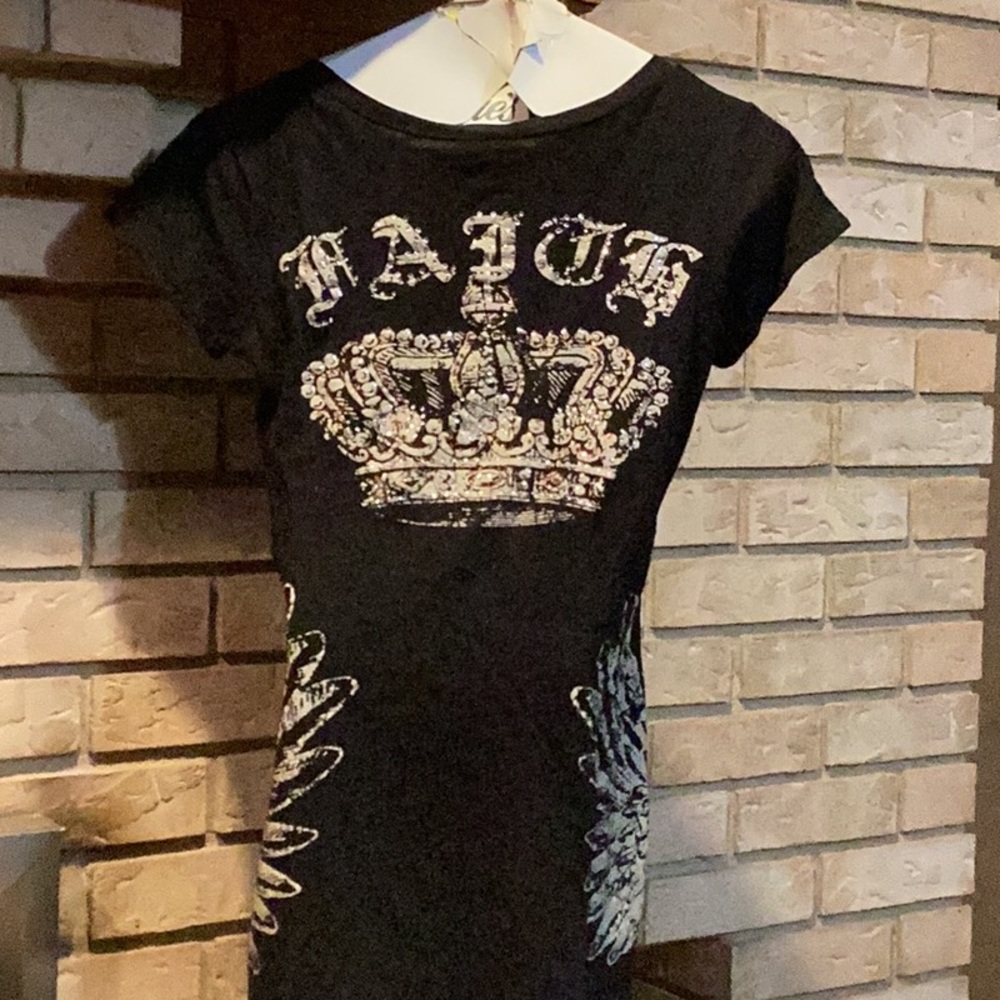 Black V-Neck Women’s Top with rhinestone crown, faith, short sleeve Design